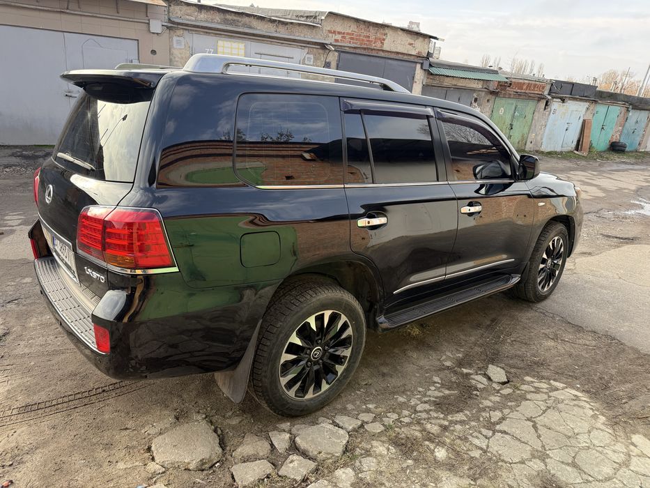 Lexus LX570 2008 года