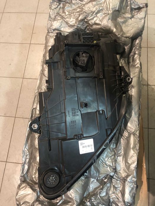 Фара правая Porsche Macan 2019 2020 года, светодиодная