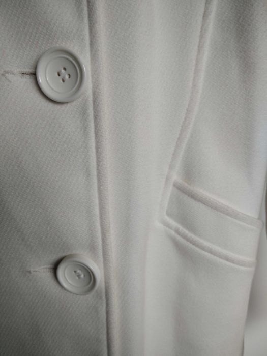 Biała kurtka damska