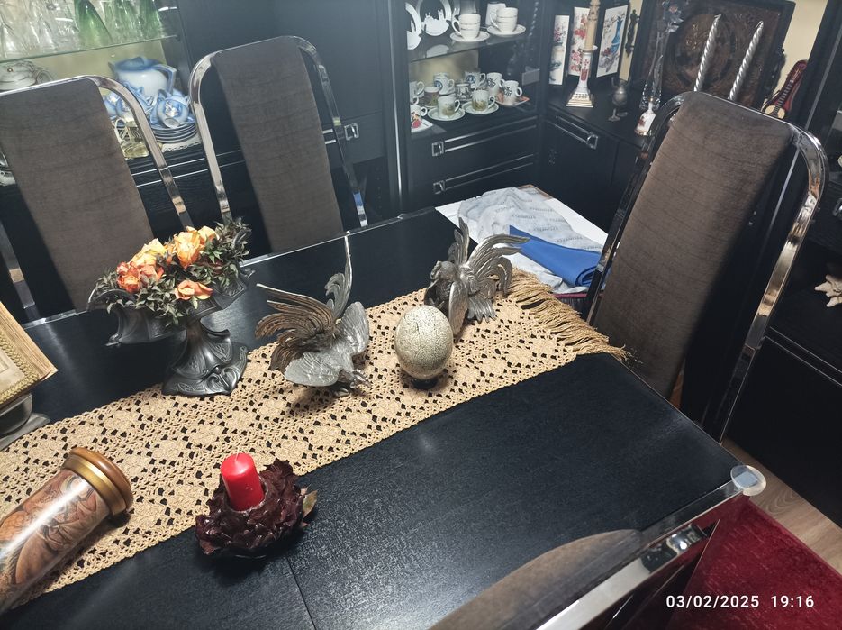 Mesa extensível e cadeiras