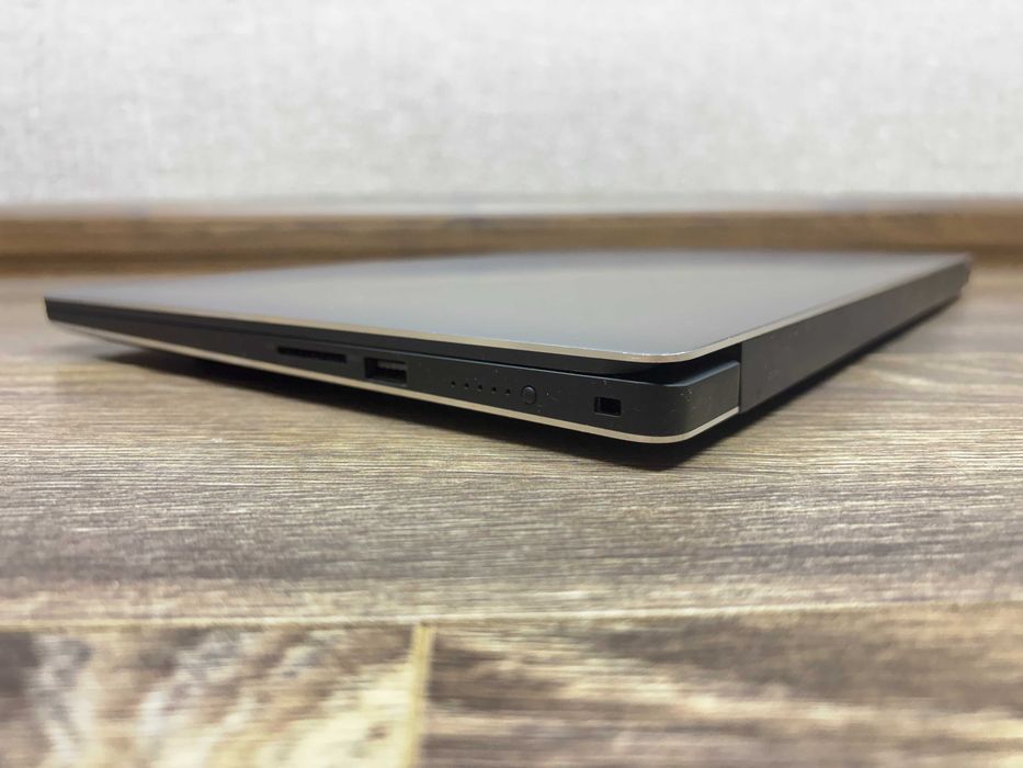 Dell Precision 5530 15.6" 4k Touch i9-8950HK 32gb/512gb Nvidia P2000 4gb