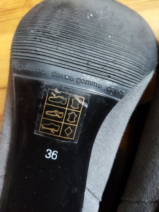 Чобітки жіночі, натуральна замша EXOUISITE BUT