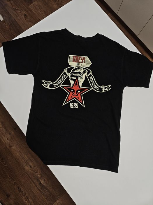 Obey чорна футболка