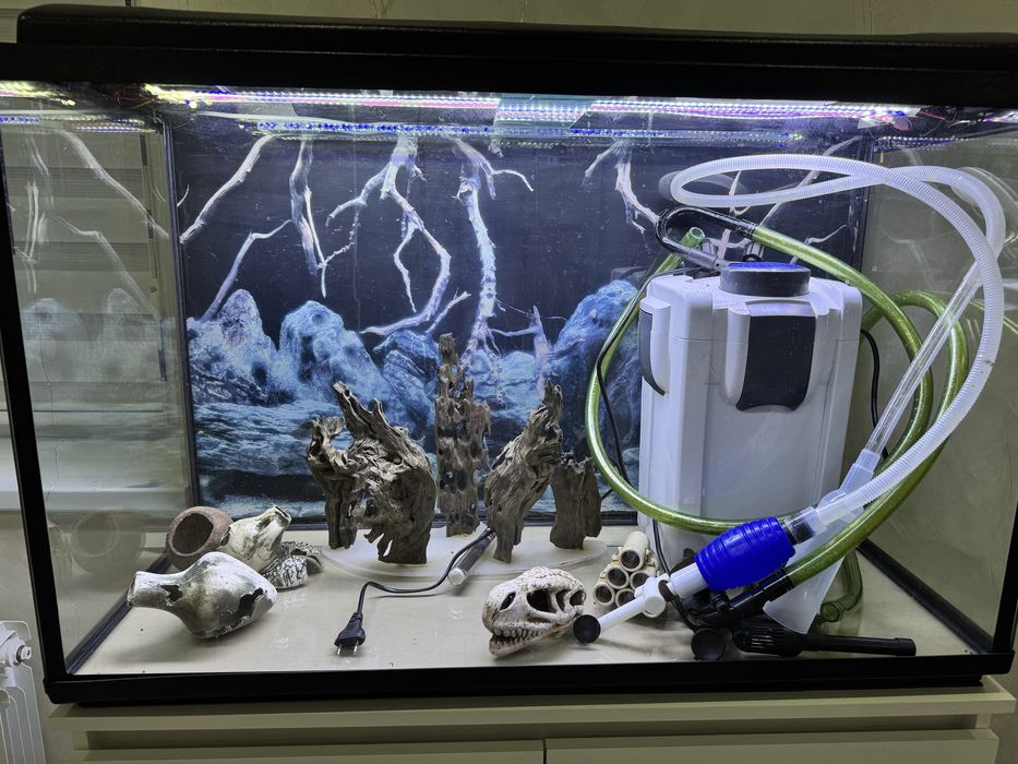 Аквариум 240л ,тумба,фильтр и т.д