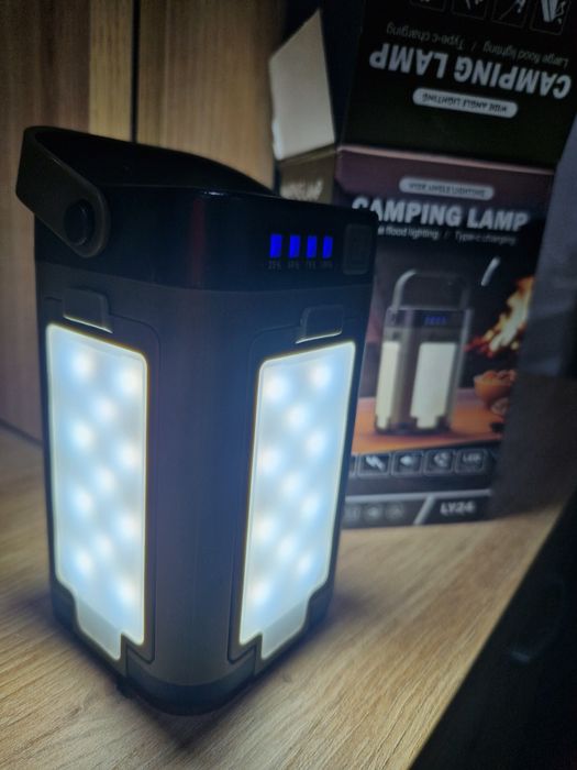 Luz camping solar recarregável.  Nova