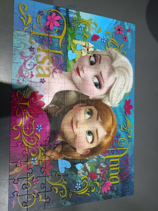 Trefl puzzle Kraina Lodu