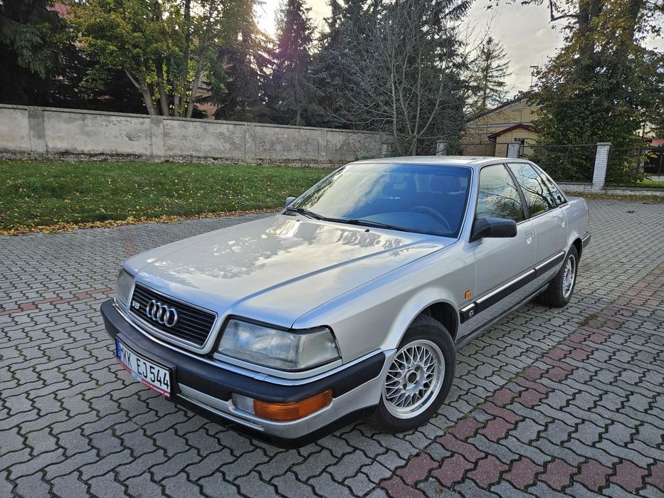 Audi V8