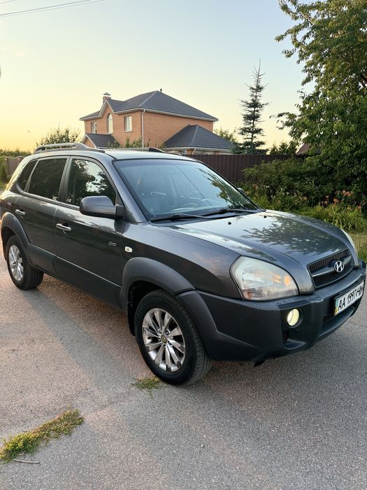 Tucson 2,7 4WD.  2008
