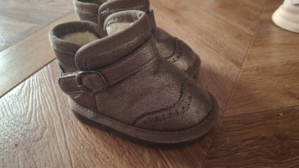 Уги , ботинки , зимове взуття