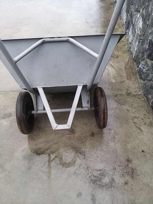 Тачка строительная