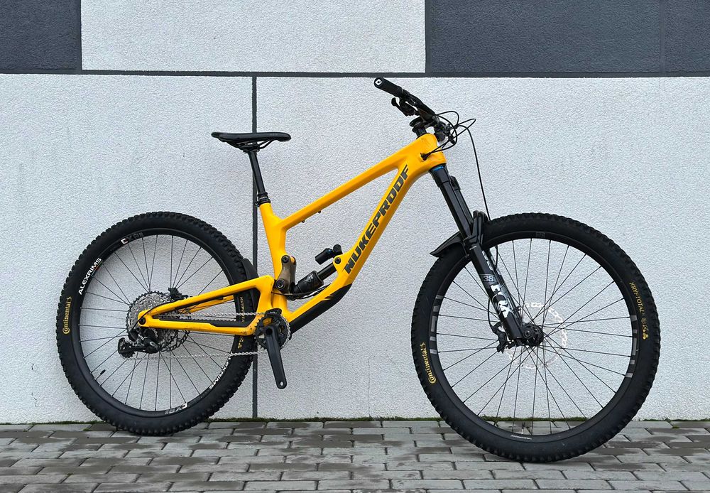 Велосипед Nukeproof Giga 290 Carbon Elite 29" L