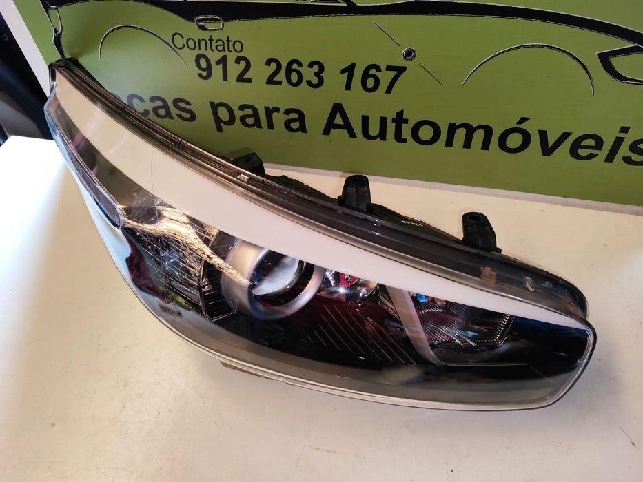 KIA CEED II FAROL DIREITO - FF721