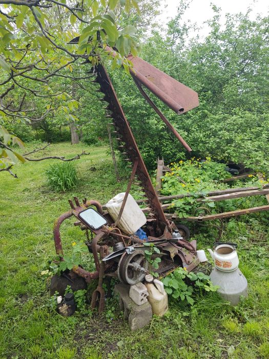 Коса трав'яна польська . В робочому стані.