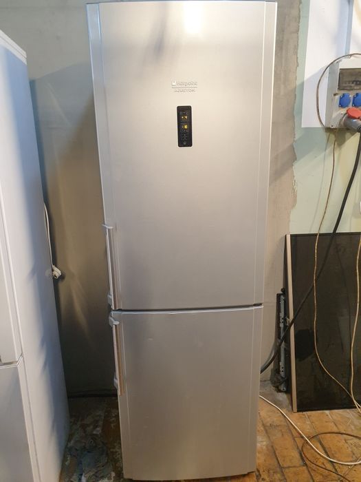 Lodówka Ariston nofrost 187cm po przeglądzie z gwarancja