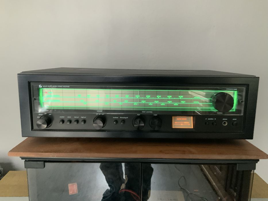 Amplituner Luxman r1030
