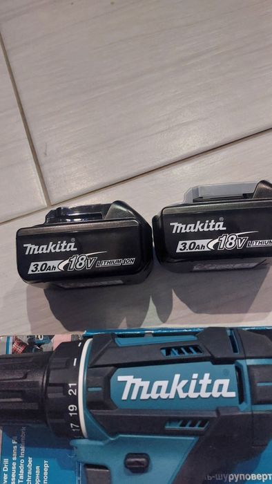 Zestaw Makita: wkrętarka + ładowarka + 2 baterie 3Ah