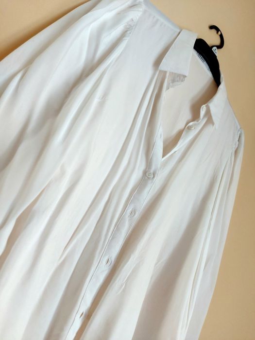Biała, przewiewna koszula damska | bufiaste rękawy
