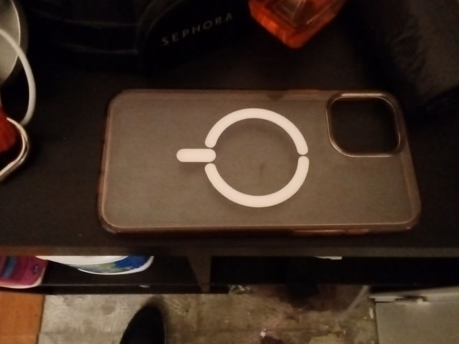 Vendo conjunto capa magsafe , Apple watch e carregador