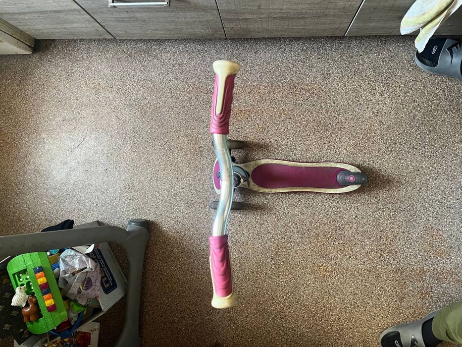 Детский самокат Globber Elite Deluxe Lights Pink