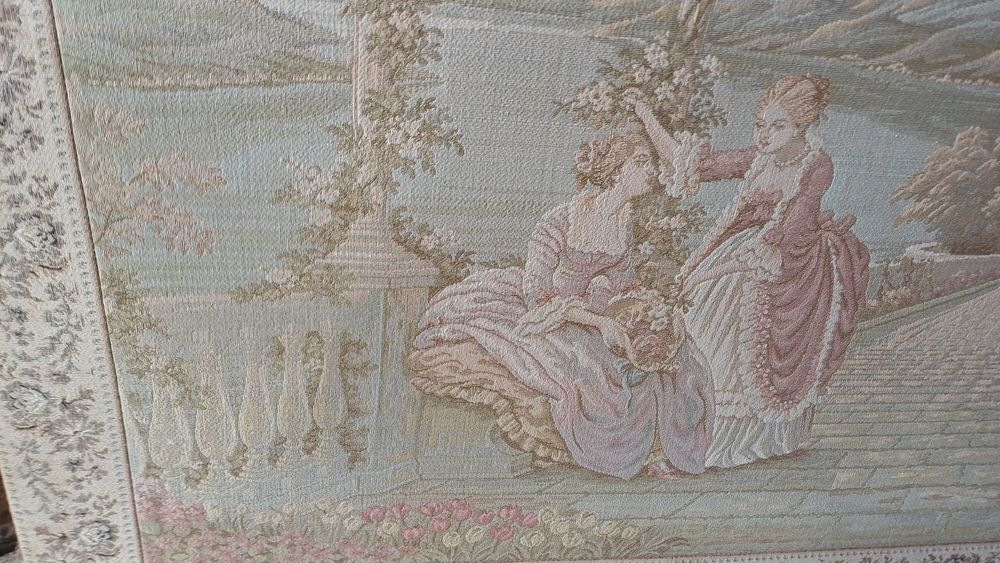 Quadro em tecido motivo Sec. XVIII
