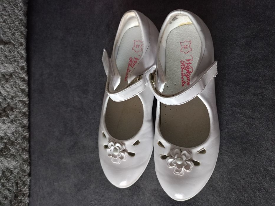 Buty dla dziewczynki do komunii.