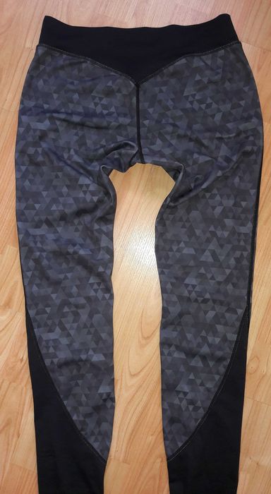 Modelujace legginsy szaro -czarne L