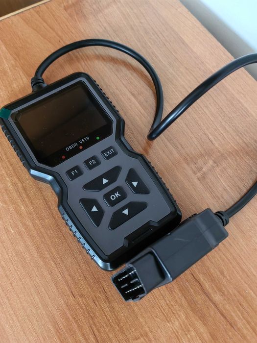 Skaner diagnostyczny OBDII – tester akumulatora, kasowanie błędów