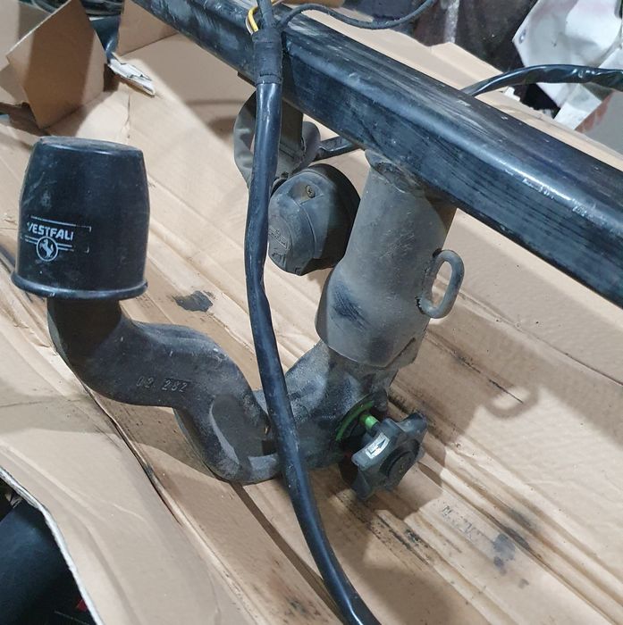 Фаркоп AUDI A6 C6 Прицепне