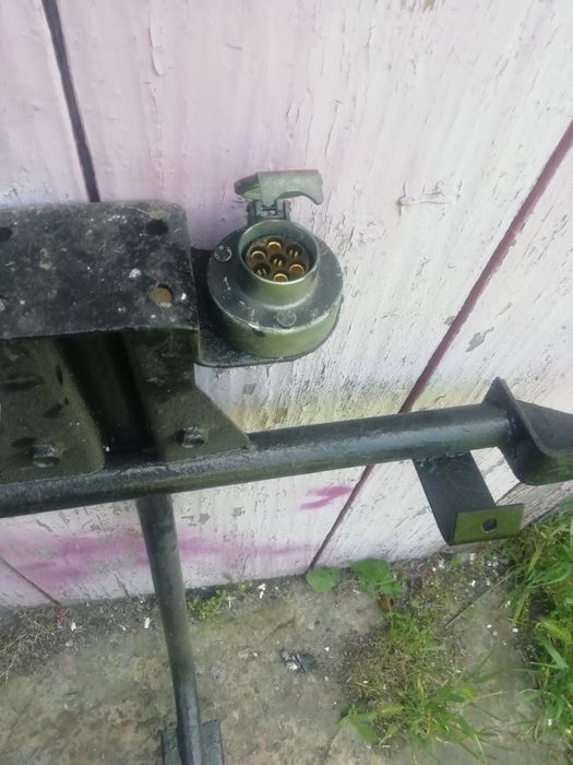 підрамник для фаркопу