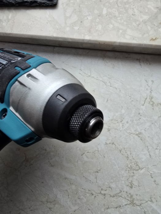 MAKITA Akumulatorowa zakrętarka udarowa na bit 1/4" 10,8V 12V CXT TD11