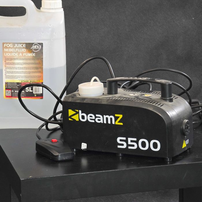 Wytwornica dymu i pół bańki płynu BeamZ S500