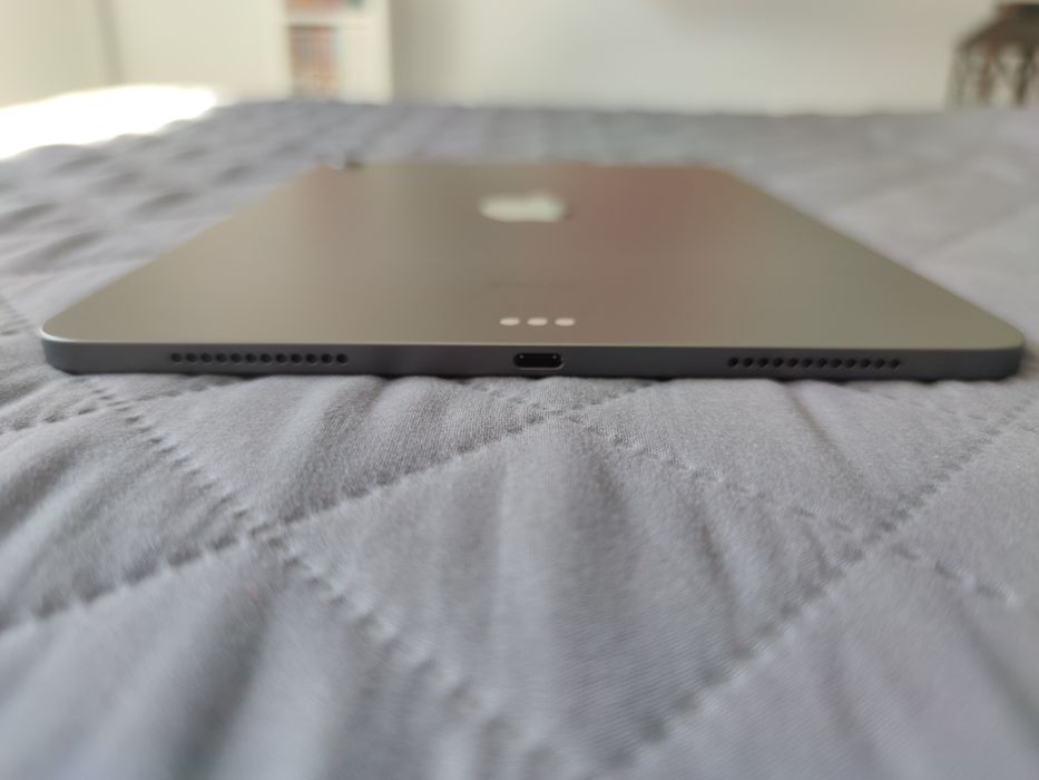 Apple iPad Air 2022 10.9" 64GB Wi-Fi