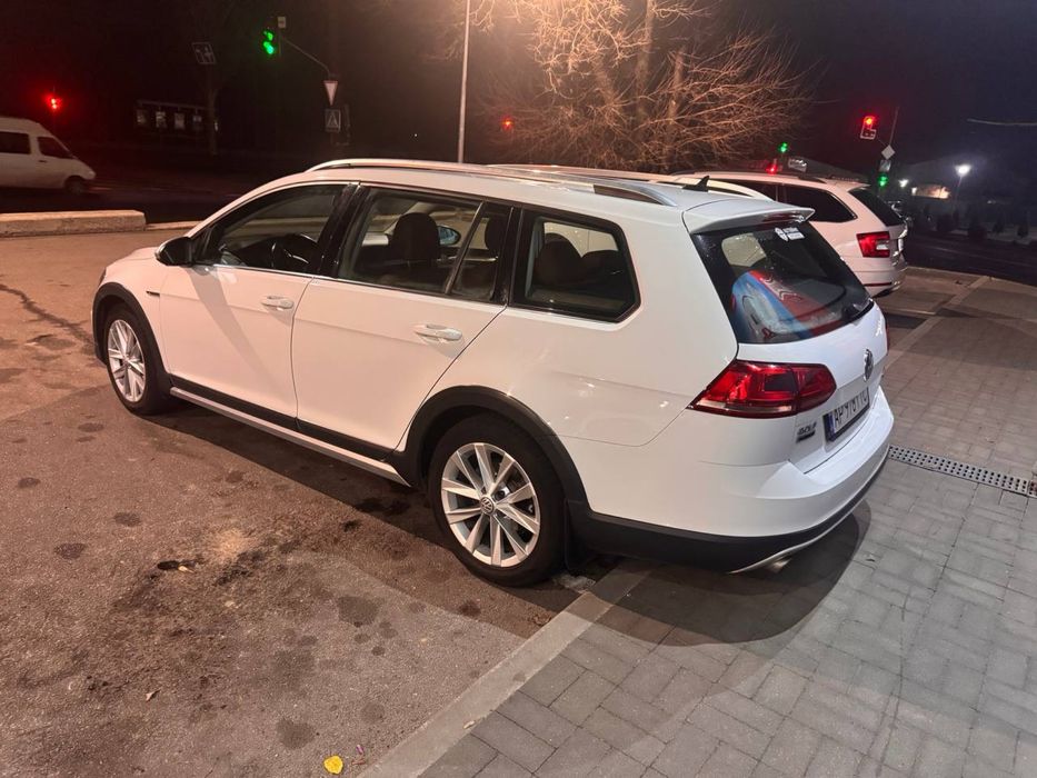 Volkswagen Golf Alltrack VW GTI GTR GTD
