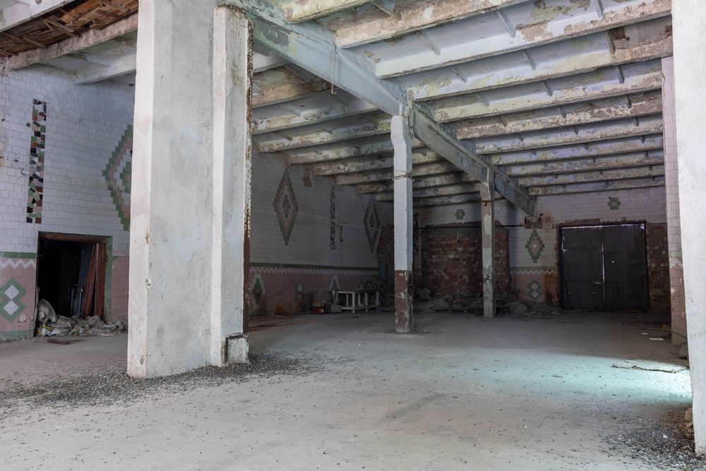 Виробничо-складський комплекс 4965 м² | 1,2 га | Власна залізнична колія