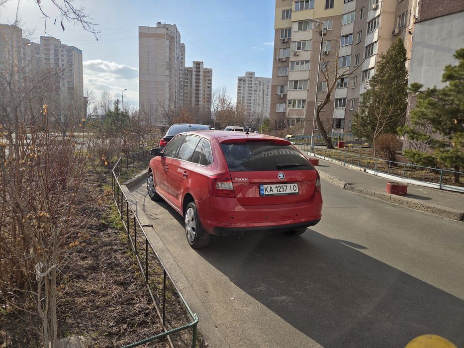 Шкода Spaceback Rapid