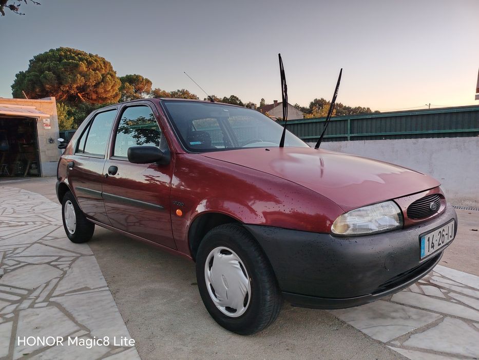 Venda de carro em muito bom estado.