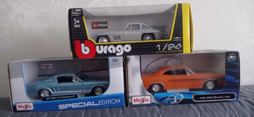 Машинки 1/24 ford Mustang mersedes Plymouth