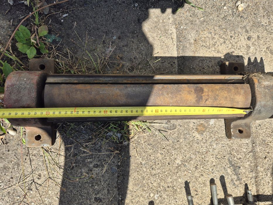 Wał do wyrówniarki / strugarki 40 cm z oprawami i kołem. Heblarka, grubościówka