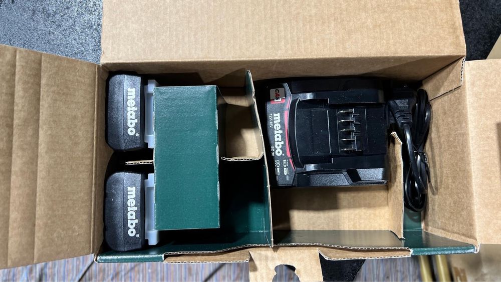 Conjunto Metabo Baterias e carregador 12 V 2 x 2,0 Ah