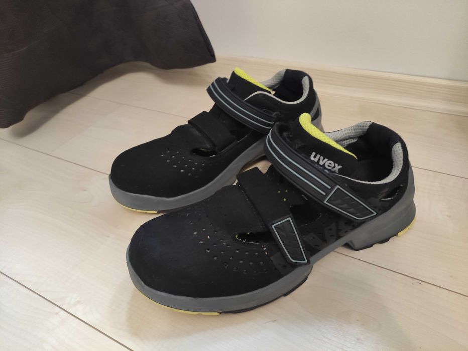 Męskie sandały buty robocze Uvex 8542.8 S1 SRC r. 46 30 cm