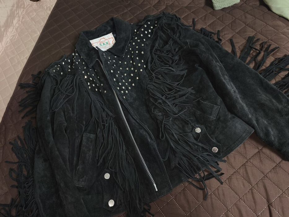 ХЛ, Замша натуральна,  косуха байкерстка з закльопками та  бахромою