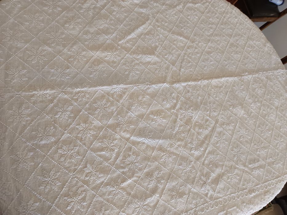 Colcha individual de tear de Almalaguês.
