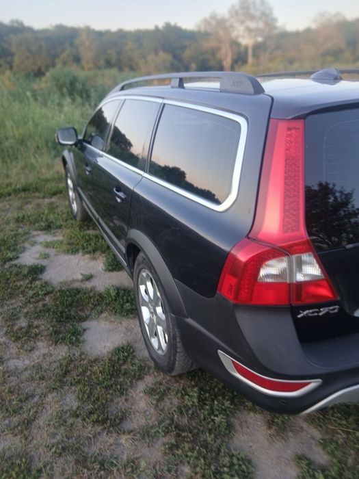 Volvo xc70 2,4 Disel 2009 рік .