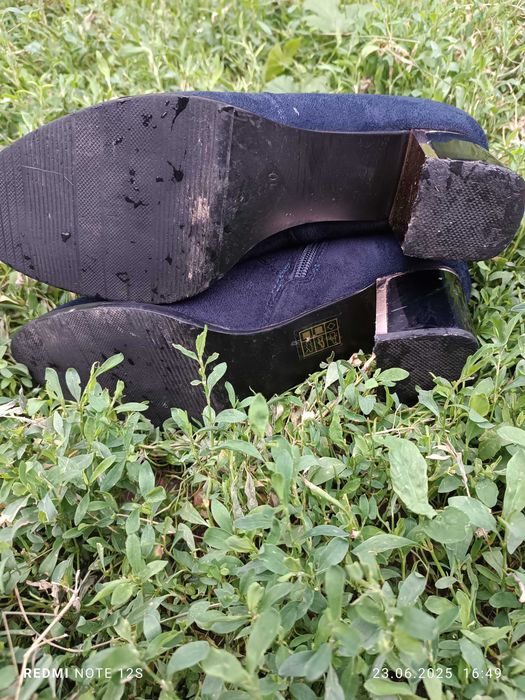 Замшеві сапожки 40 розмір