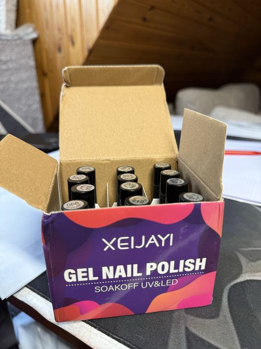 Zestaw 12 lakierów hybrydowych