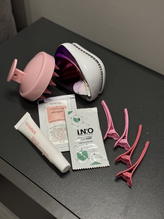 Подарунковий набір для дівчини на 6 позицій в святковому упакуванні