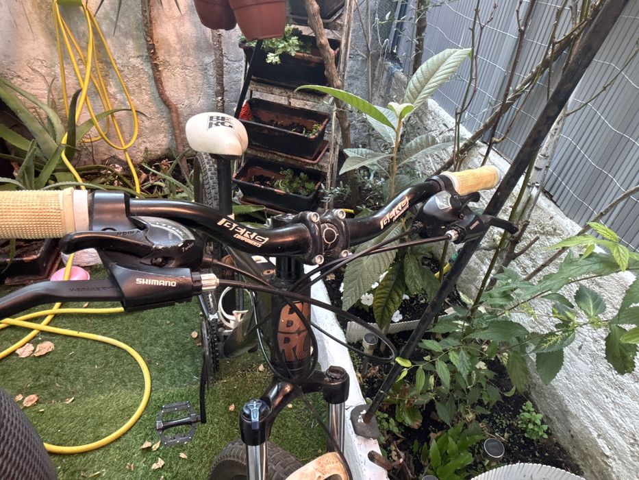 Bicicleta berg stuka como nova
