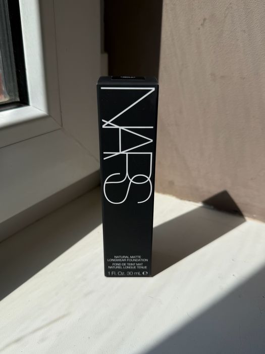 NARS Natural Matte Longwear Foundation Light 4.5 Vienna