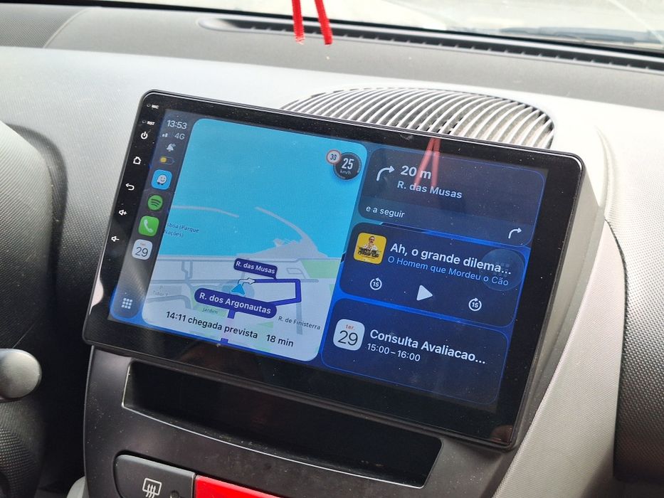 Citroën C1 com infotainment