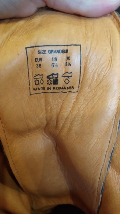 Buty damskie oficerki kozaki rozm. 38 skórzane